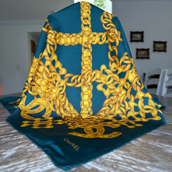 Authentic Chanel Scarf - Picture 7 of 10